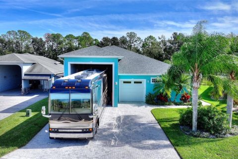Villa ou maison à Polk City, Floride 4 chambres, 365.66 m2 № 2124830