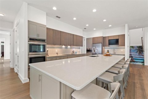 Villa ou maison à vendre à Polk City, Floride: 4 chambres, 365.66 m2 № 2124830 - photo 2