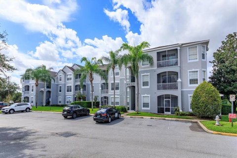 Condominio en Kissimmee, Florida, 2 dormitorios № 2115404