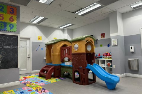 Купить кондоминиум в Майами, Флорида 1 спальня, № 2012428 - фото 18