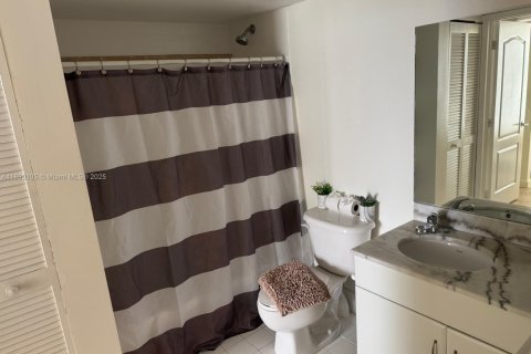 Купить кондоминиум в Майами, Флорида 1 спальня, № 2012428 - фото 5