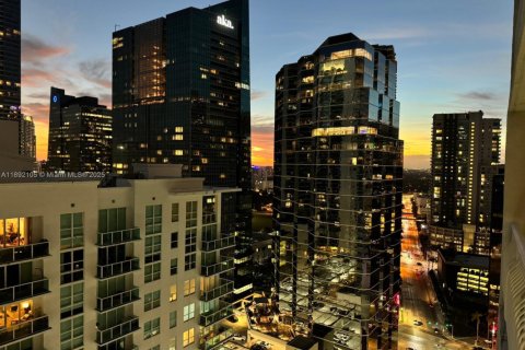 Купить кондоминиум в Майами, Флорида 1 спальня, № 2012428 - фото 15