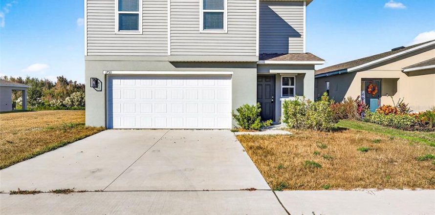 House in Eagle Lake, Florida 4 bedrooms, 187.76 sq.m. № 2205930