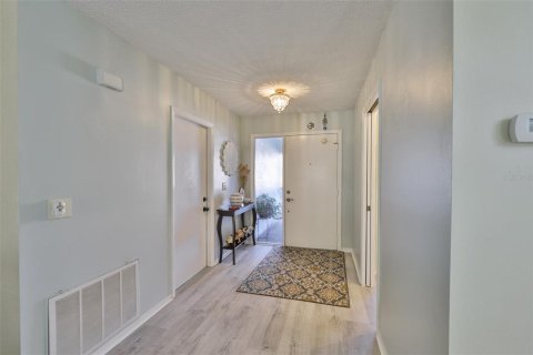 Купить кондоминиум в Сан-Сити-Центр, Флорида 8 комнат, 129.51м2, № 1825273 - фото 6