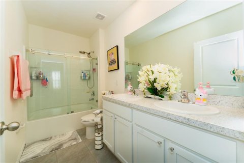 Townhouse in Plant City, Florida 5 bedrooms, 234.3 sq.m. № 1908114 - photo 15