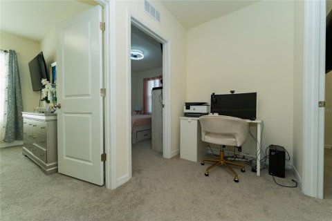 Townhouse in Plant City, Florida 5 bedrooms, 234.3 sq.m. № 1908114 - photo 20
