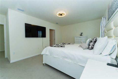 Townhouse in Plant City, Florida 5 bedrooms, 234.3 sq.m. № 1908114 - photo 10