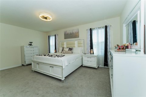Townhouse in Plant City, Florida 5 bedrooms, 234.3 sq.m. № 1908114 - photo 9