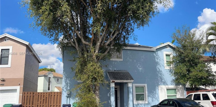 Villa ou maison à Miami, Floride 3 chambres, 158.12 m2 № 2004926