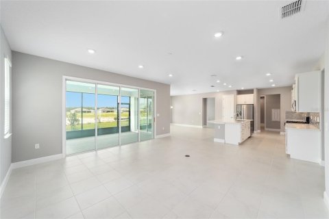Villa ou maison à louer à Ocala, Floride: 2 chambres, 199 m2 № 2109633 - photo 10