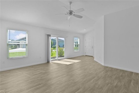 House in The Villages, Florida 2 bedrooms, 113.62 sq.m. № 1792079 - photo 14