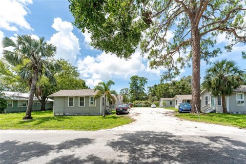 Propiedad comercial en venta en Bradenton, Florida, 10 dormitorios, 438.13 m2 № 1879271 - foto 9