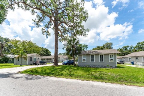 Propiedad comercial en venta en Bradenton, Florida, 10 dormitorios, 438.13 m2 № 1879271 - foto 11