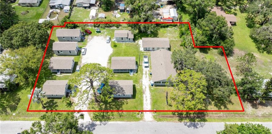 Propiedad comercial en Bradenton, Florida 10 dormitorios, 438.13 m2 № 1879271