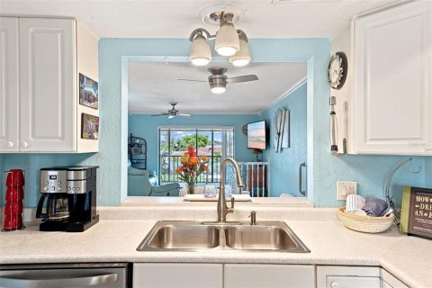 Touwnhouse à vendre à Bradenton, Floride: 2 chambres, 160.54 m2 № 2224918 - photo 18