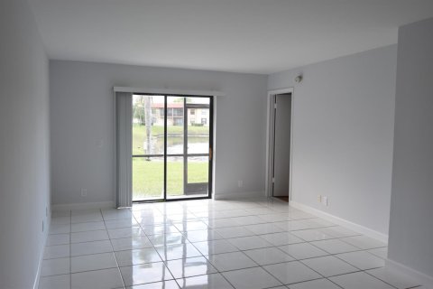 Copropriété à louer à Boca Raton, Floride: 2 chambres, 79.71 m2 № 2261851 - photo 6