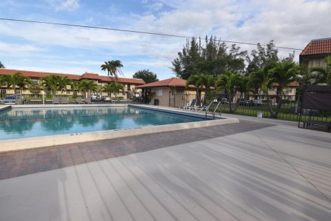 Copropriété à louer à Boca Raton, Floride: 2 chambres, 79.71 m2 № 2261851 - photo 14