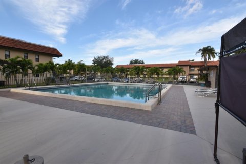 Copropriété à louer à Boca Raton, Floride: 2 chambres, 79.71 m2 № 2261851 - photo 13