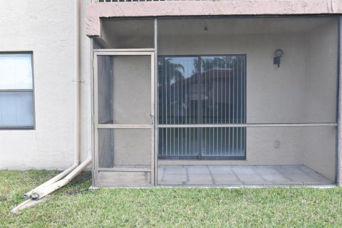 Copropriété à louer à Boca Raton, Floride: 2 chambres, 79.71 m2 № 2261851 - photo 11