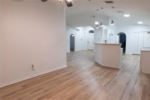 Villa ou maison à vendre à Kissimmee, Floride: 3 chambres, 139.17 m2 № 2352470 - photo 7