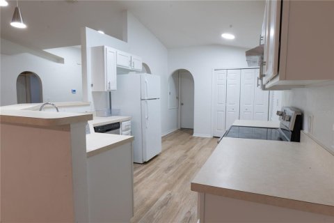 Villa ou maison à vendre à Kissimmee, Floride: 3 chambres, 139.17 m2 № 2352470 - photo 3