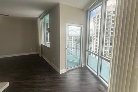 Condo in Orlando, Florida, 2 bedrooms  № 1916468 - photo 9