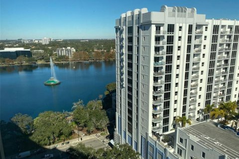 Condo in Orlando, Florida, 2 bedrooms  № 1916468 - photo 30