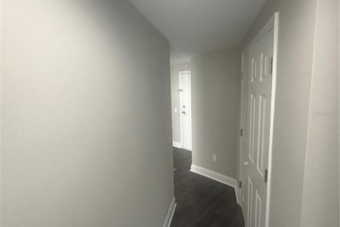 Condo in Orlando, Florida, 2 bedrooms  № 1916468 - photo 22