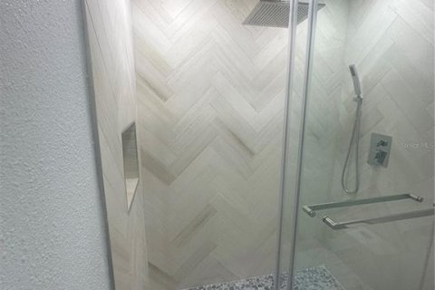 Condo in Orlando, Florida, 2 bedrooms  № 1916468 - photo 24
