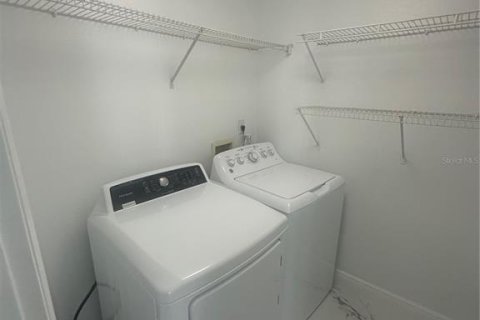 Condo in Orlando, Florida, 2 bedrooms  № 1916468 - photo 23