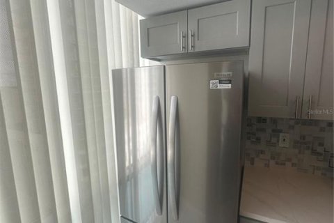 Condo in Orlando, Florida, 2 bedrooms  № 1916468 - photo 14