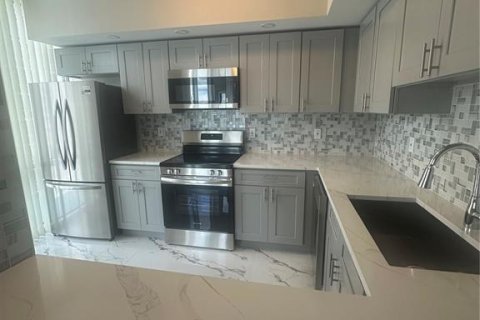 Condo in Orlando, Florida, 2 bedrooms  № 1916468 - photo 12