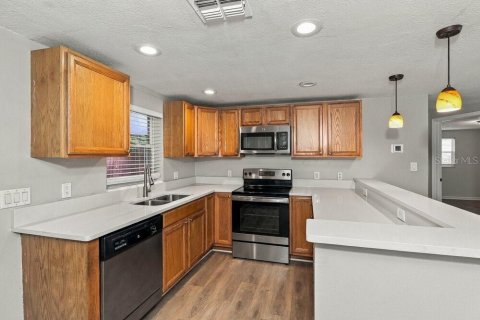Villa ou maison à louer à New Port Richey, Floride: 3 chambres, 93.55 m2 № 2391059 - photo 7