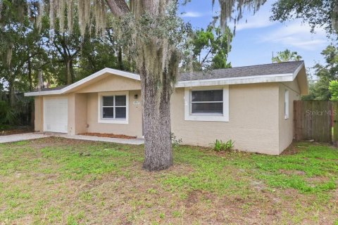 Villa ou maison à louer à New Port Richey, Floride: 3 chambres, 93.55 m2 № 2391059 - photo 2
