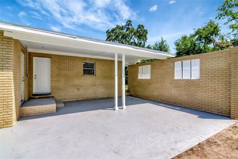 House in Seffner, Florida 3 bedrooms, 105.17 sq.m. № 1681104 - photo 16