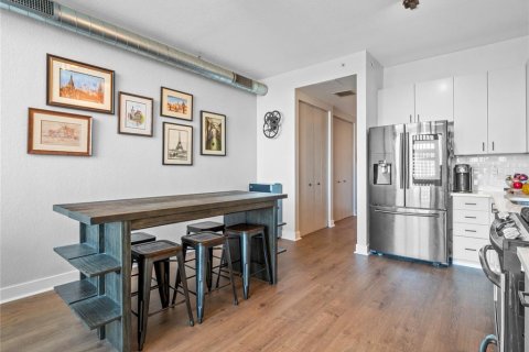 Condo in Orlando, Florida, 1 bedroom  № 1808417 - photo 12