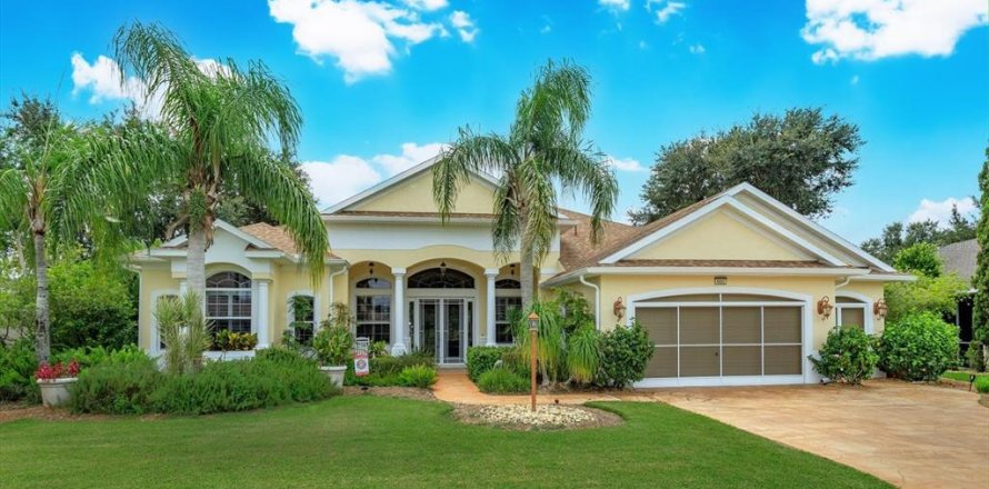 Villa ou maison à Leesburg, Floride 2 chambres, 281.87 m2 № 1914756
