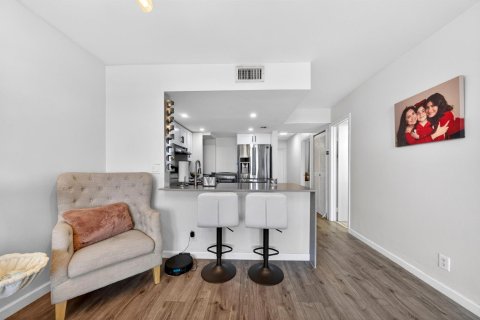 Condominio en venta en Coral Springs, Florida, 2 dormitorios, 83.61 m2 № 2249442 - foto 7