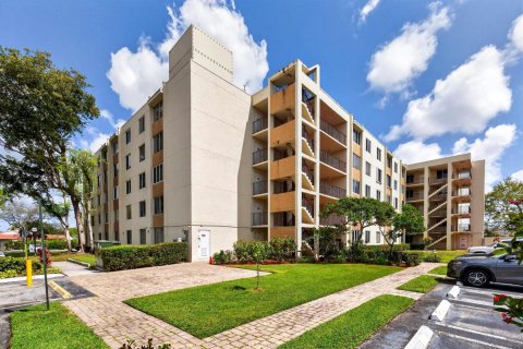 Condominio en venta en Coral Springs, Florida, 2 dormitorios, 83.61 m2 № 2249442 - foto 2