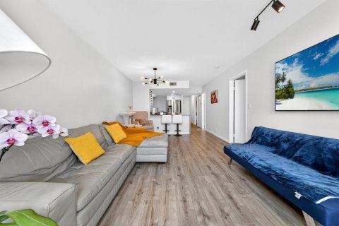 Condominio en venta en Coral Springs, Florida, 2 dormitorios, 83.61 m2 № 2249442 - foto 10