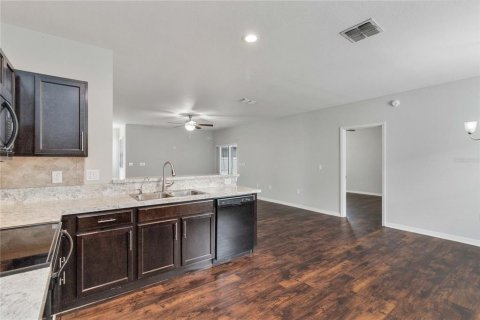 Villa ou maison à louer à Haines City, Floride: 3 chambres, 143.26 m2 № 1843736 - photo 12