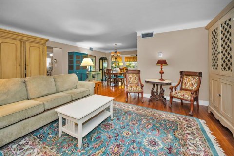 House in Clearwater, Florida 2 bedrooms, 141.77 sq.m. № 1849375 - photo 11
