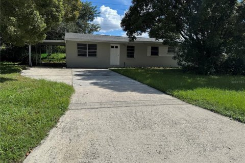 Villa ou maison à vendre à Orlando, Floride: 4 chambres, 133.5 m2 № 2403000 - photo 2