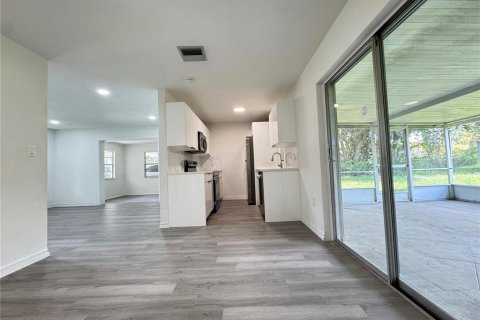 Villa ou maison à vendre à Orlando, Floride: 4 chambres, 133.5 m2 № 2403000 - photo 8