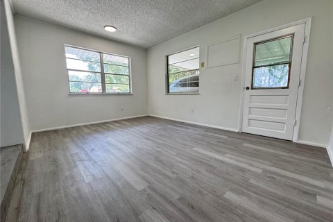 Villa ou maison à vendre à Orlando, Floride: 4 chambres, 133.5 m2 № 2403000 - photo 13