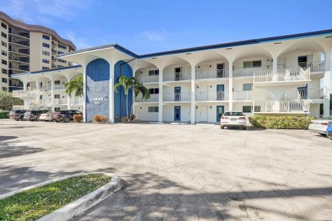 Copropriété à vendre à Pompano Beach, Floride: 1 chambre, 65.03 m2 № 2084571 - photo 4