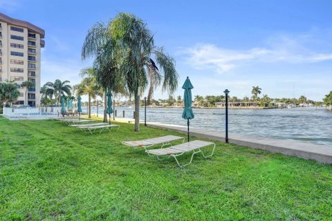 Copropriété à vendre à Pompano Beach, Floride: 1 chambre, 65.03 m2 № 2084571 - photo 21