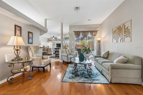 House in Trinity, Florida 4 bedrooms, 218.6 sq.m. № 2092108 - photo 7