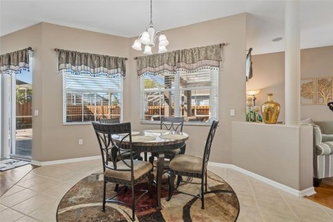 House in Trinity, Florida 4 bedrooms, 218.6 sq.m. № 2092108 - photo 28