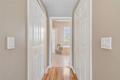 House in Trinity, Florida 4 bedrooms, 218.6 sq.m. № 2092108 - photo 20